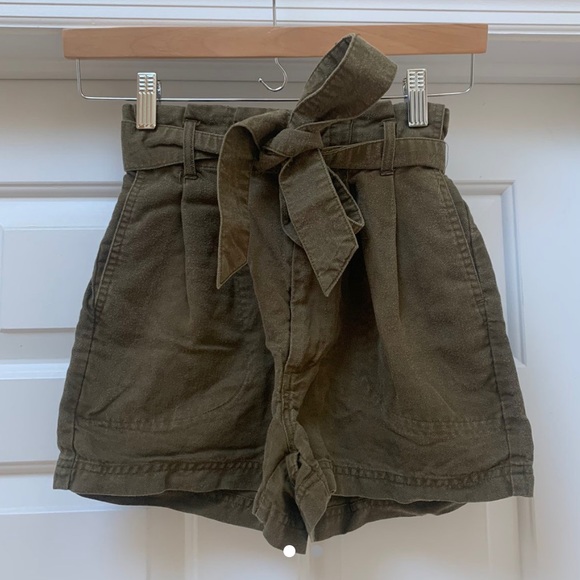 Urban Outfitters Pants - BDG urban outfitters high waisted olive shorts